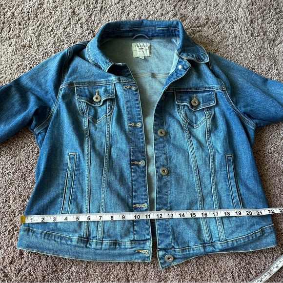 Torrid Denim Jacket - Picture 7 of 9